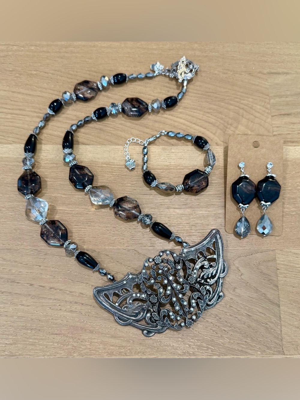 Artisan Upcycled Antique Victorian Belt Buckle Ghost Crystal Beaded 3 Piece Set🧁 - Picture 10 of 14